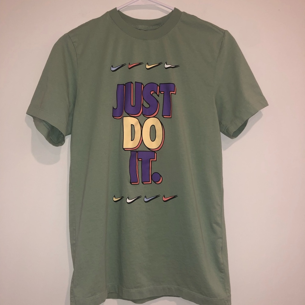 Nike Just Do It Small Green T-shirt